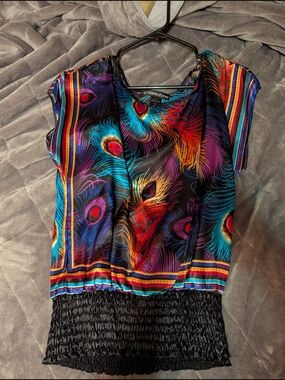 Vintage-Inspired Peacock Feather Print Women’s Top - Black/Multi